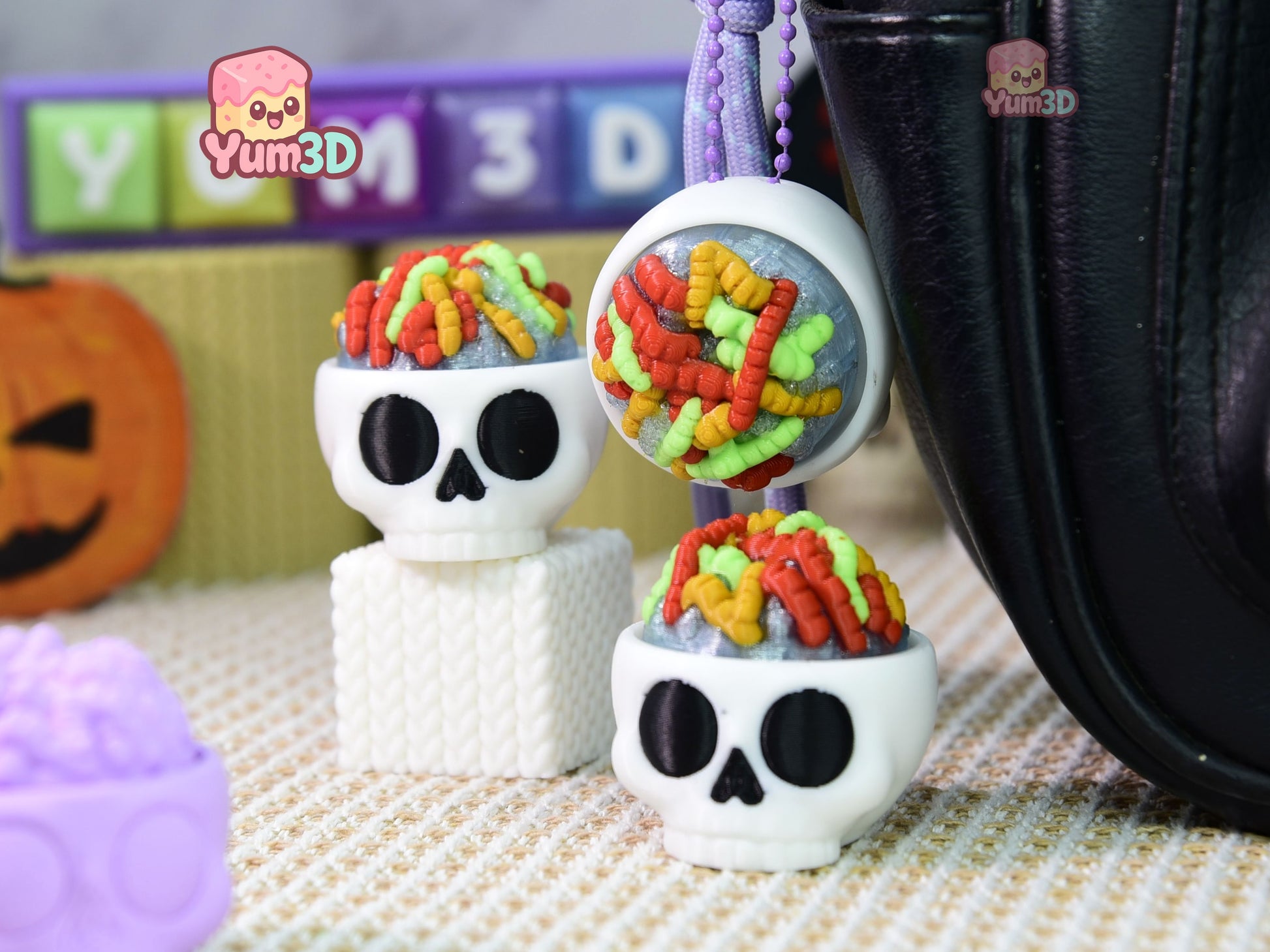 Yum3D-Halloween Gummy Worm Skull Bites Fidget Led Clicker Keychain_05.jpg