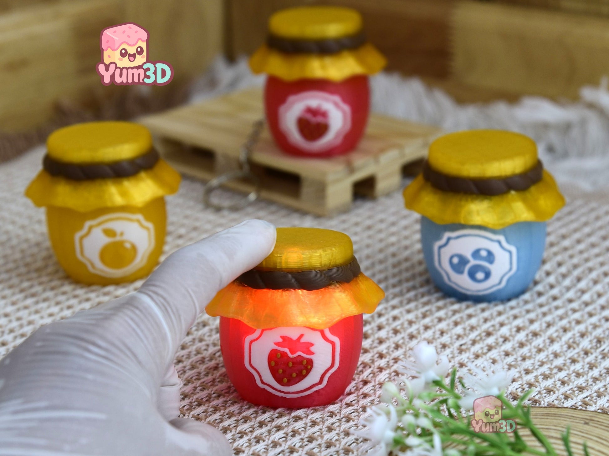Yum3D-Glowing Jam Jars Fidget Led Clicker Keychain_02.jpg