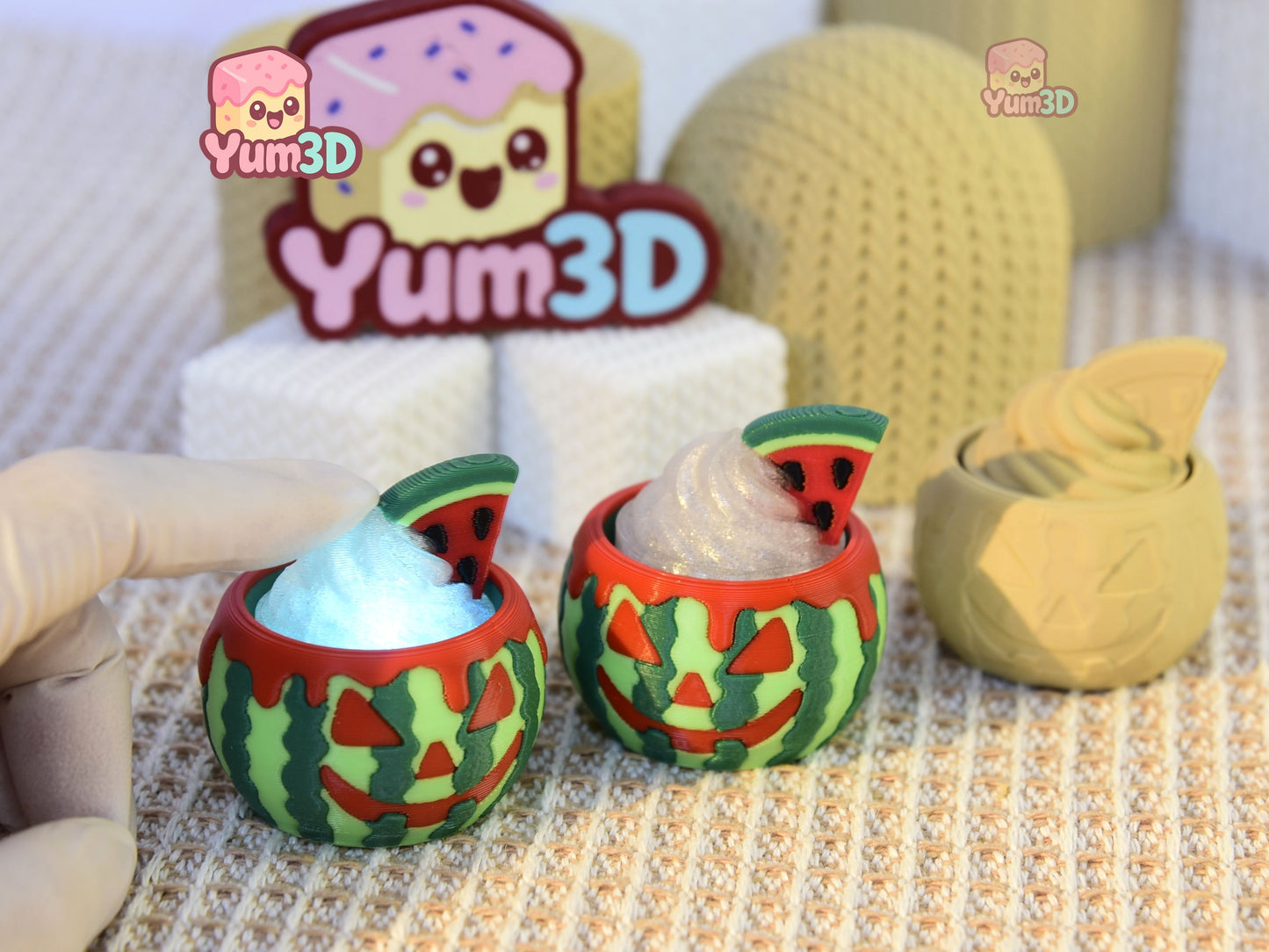 Yum3D-Halloween Jack O’ Melon Fidget Led Clicker Keychain_03.jpg