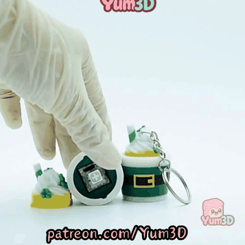 Yum3D-Clover Coffee Charm Fidget Clicker Keychain_11.gif