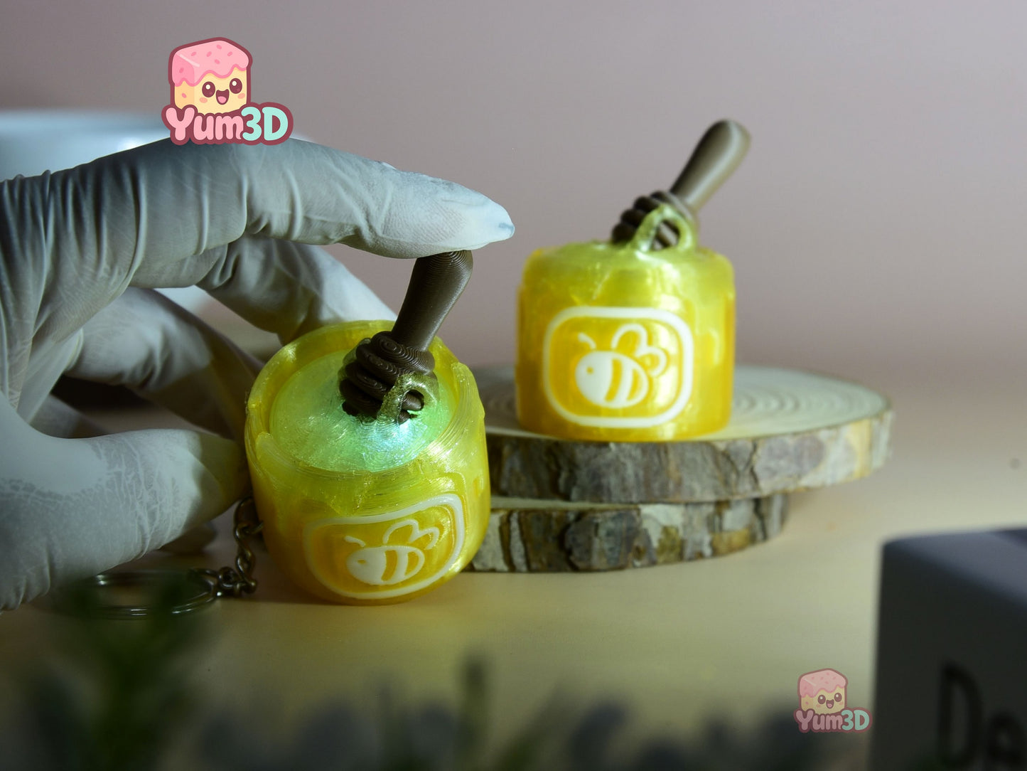 Yum3D-Sweet Honey Jar Fidget Led Clicker Keychain_09.jpg