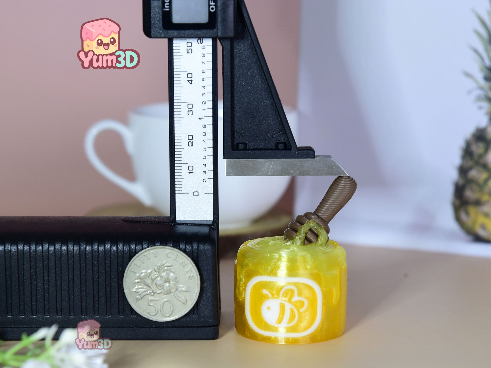 Yum3D-Sweet Honey Jar Fidget Led Clicker Keychain_03.jpg