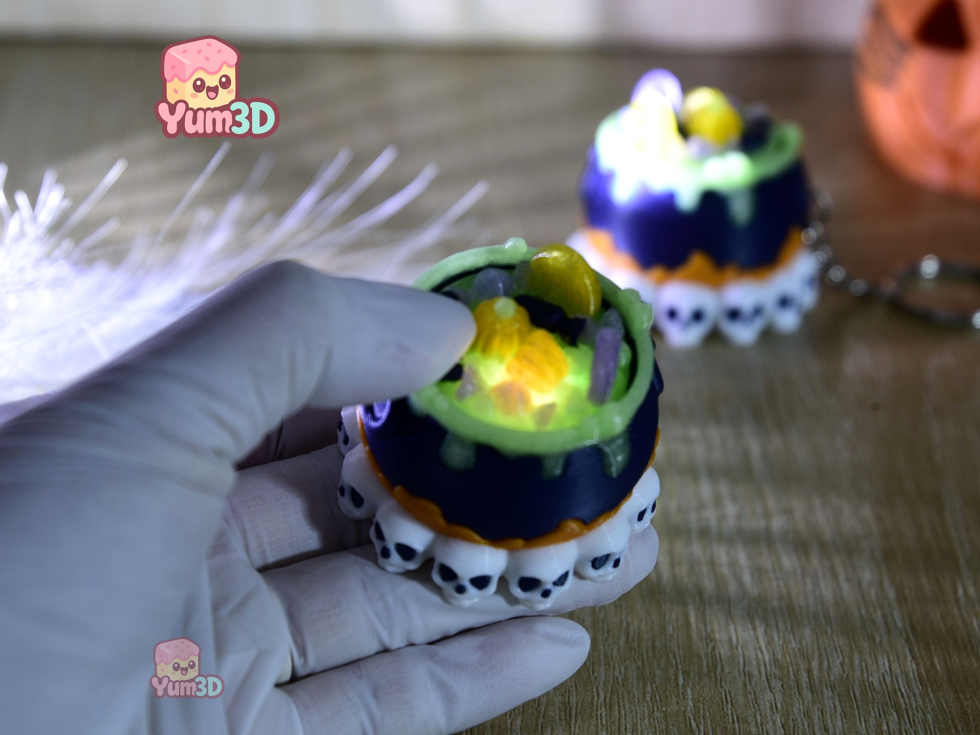 Yum3D-Halloween Potion Cauldron Fidget Led Clicker Keychain_03.jpg