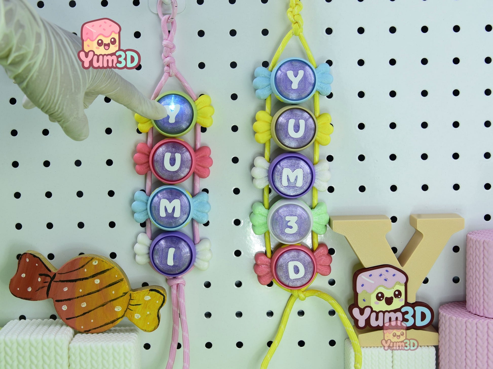 Yum3D-Custom Candy Name Fidget Led Clicker Keychain_05.jpg