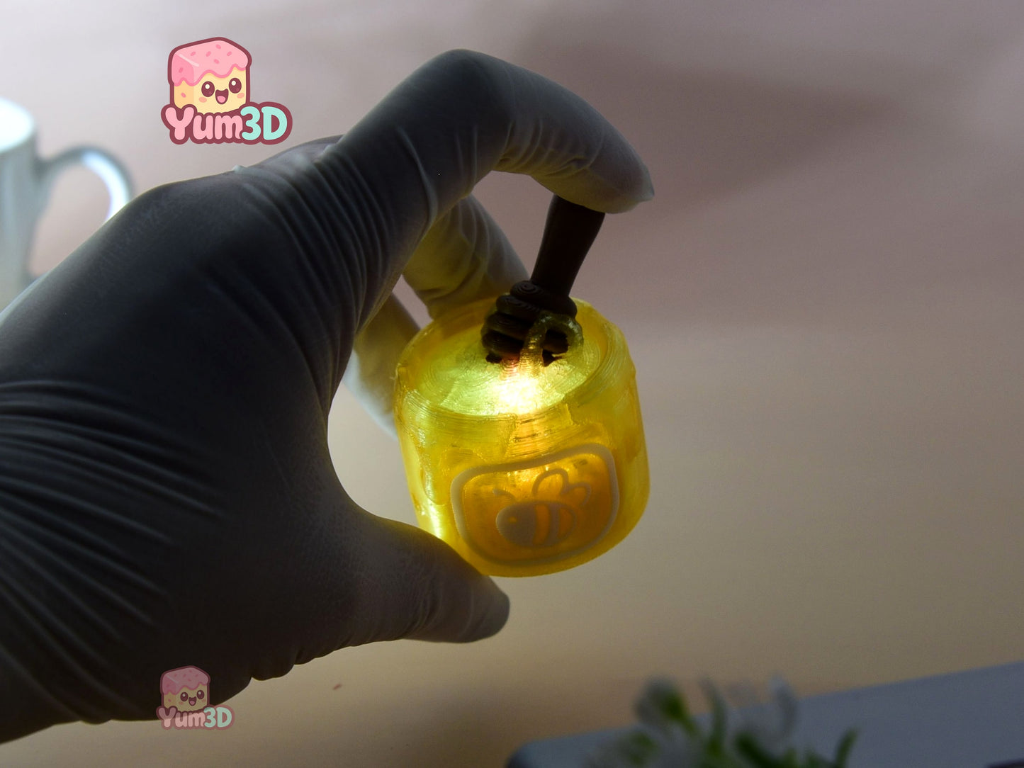 Yum3D-Sweet Honey Jar Fidget Led Clicker Keychain_02.jpg