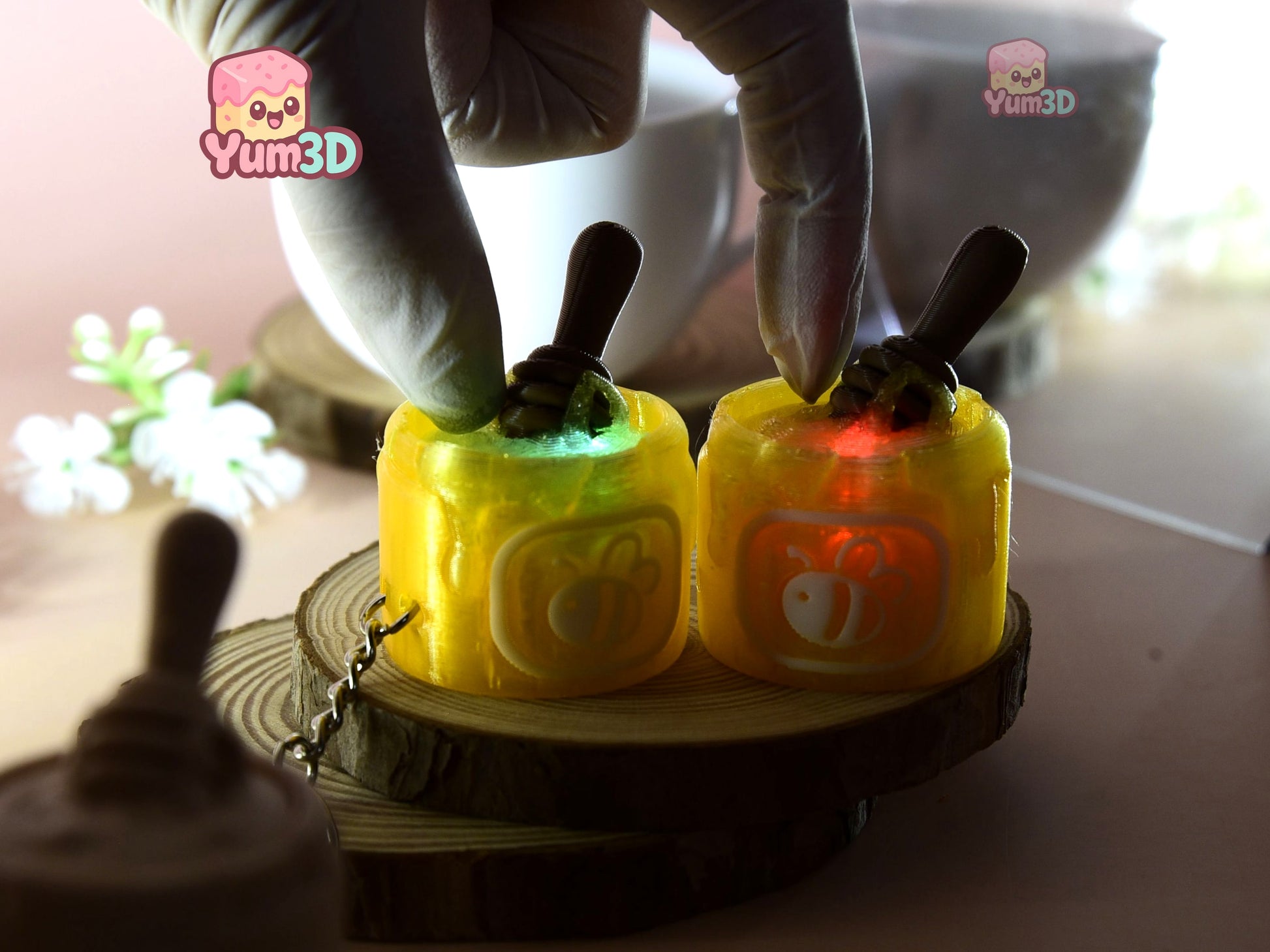 Yum3D-Sweet Honey Jar Fidget Led Clicker Keychain_07.jpg
