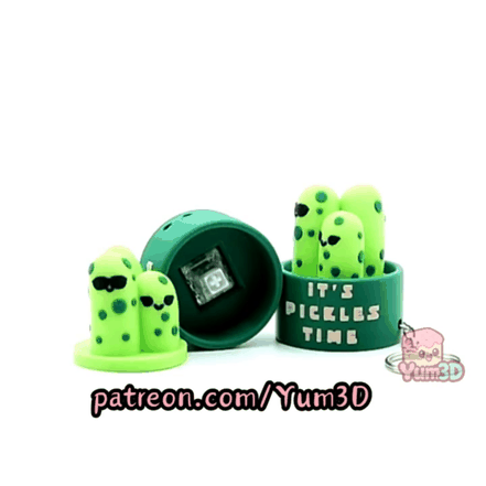 Yum3D-Clicky Pickle Jar Fidget Clicker Keychain_11.gif